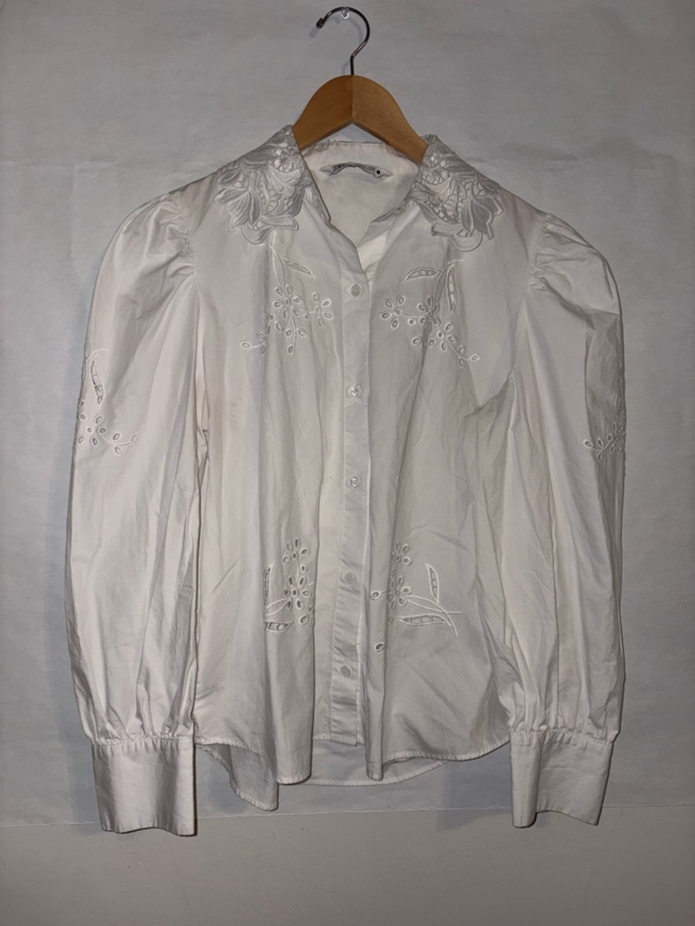 Zara White Embroidered Collar Blouse Small Button Up Shirt Top